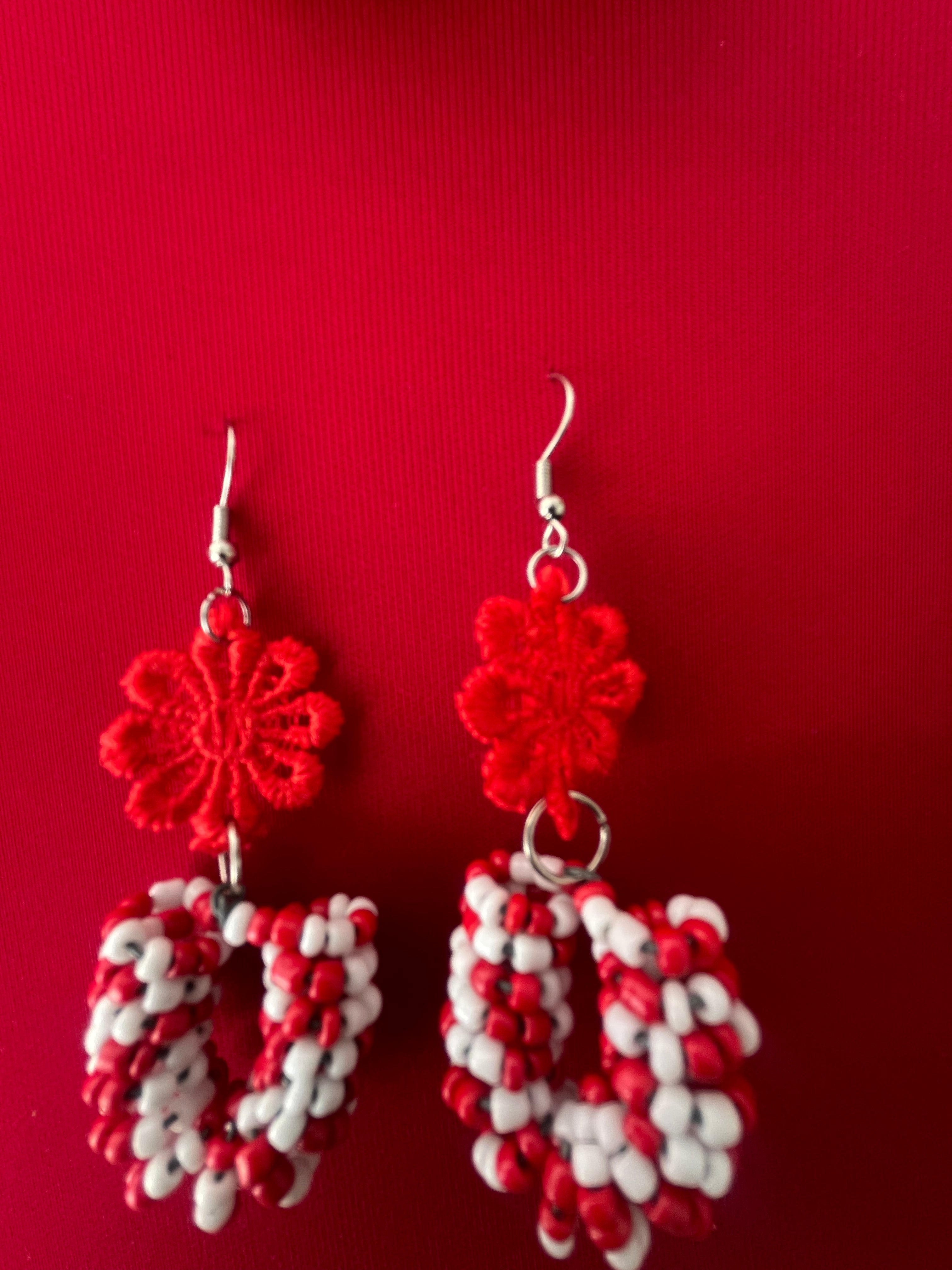 Spiral Beads in Read and White with Flower Accent - R160.00