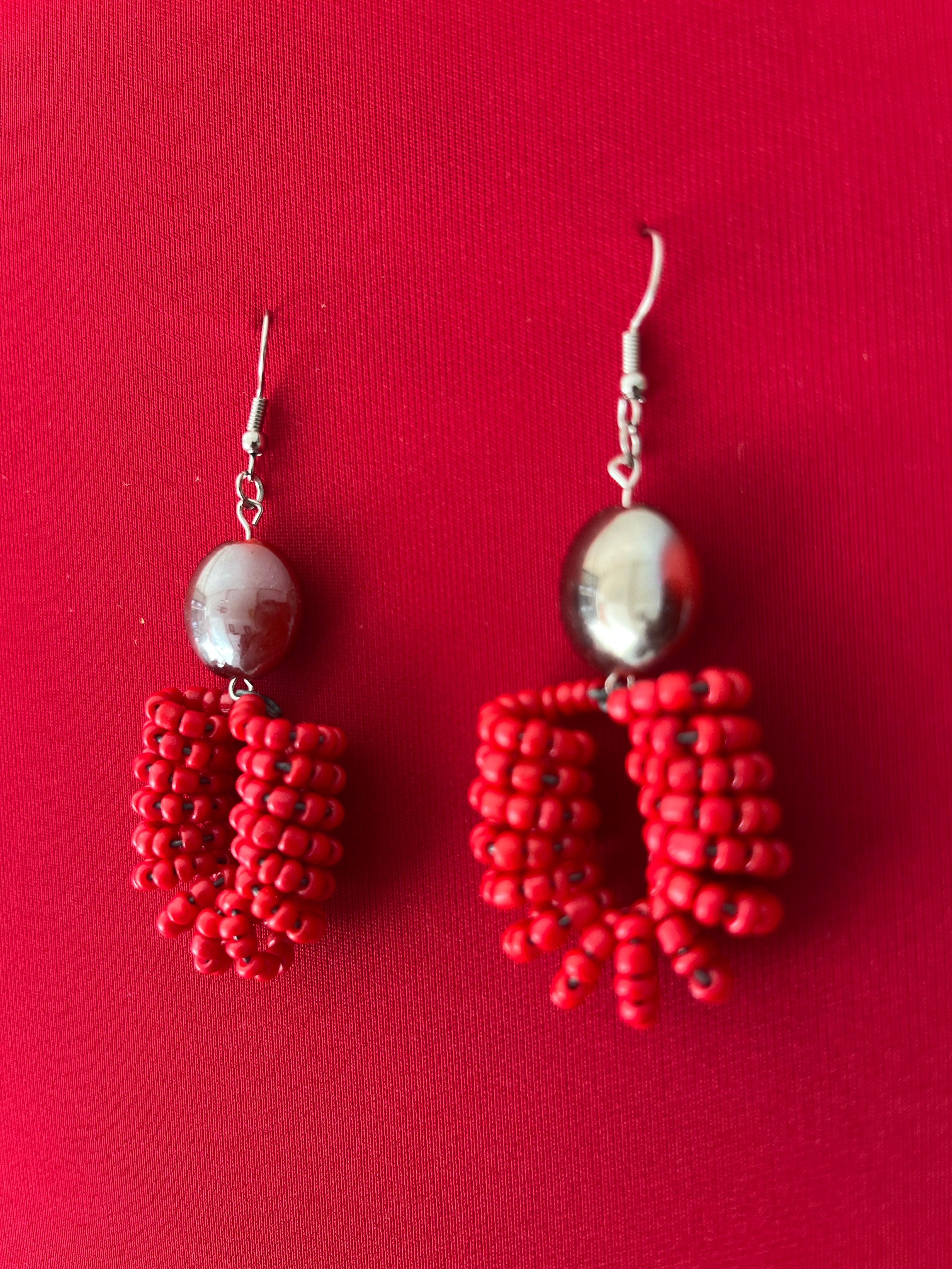 Spiral Bead Earrings (red) with Round Flat Accent - R170.00