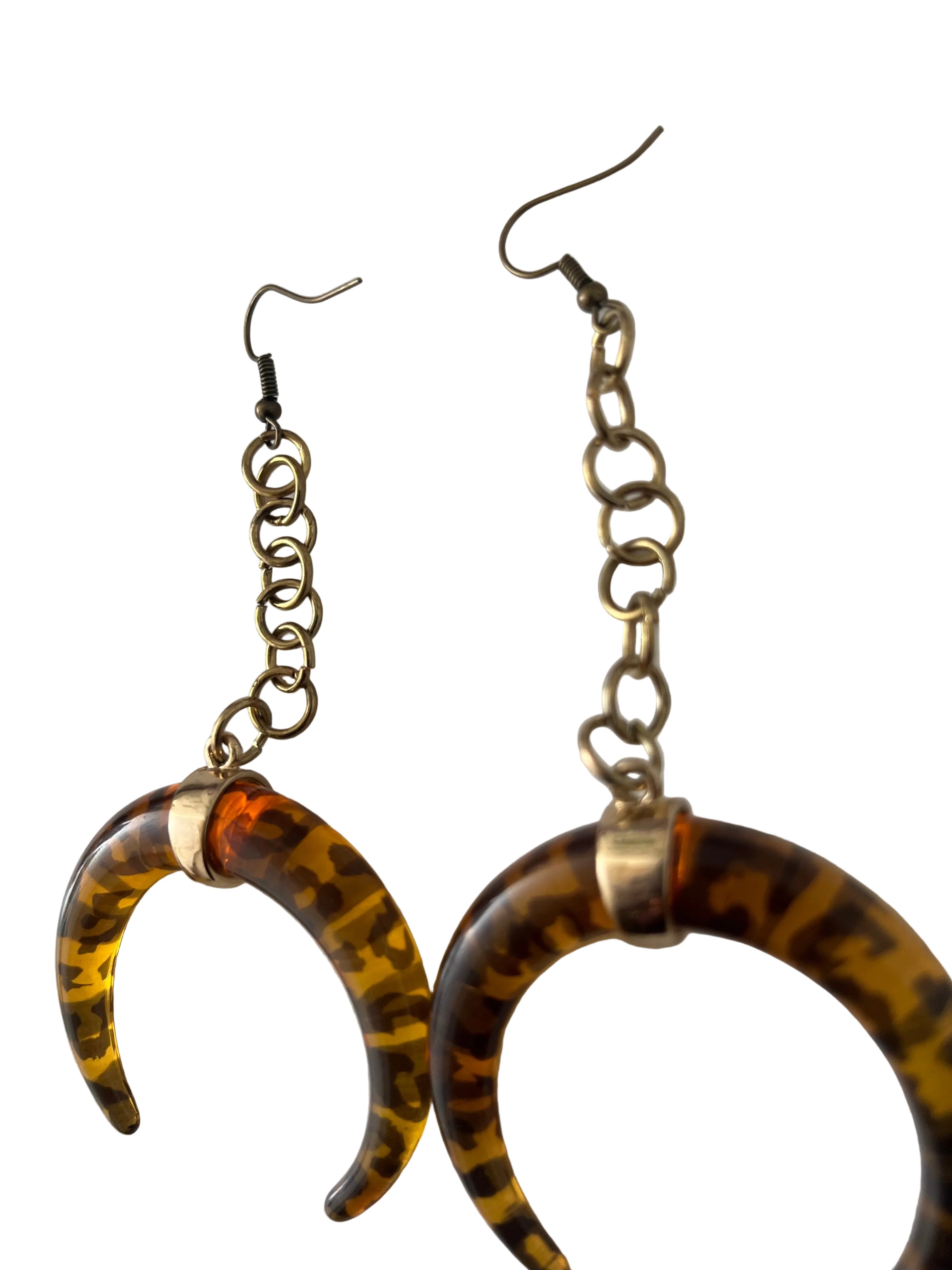 Earrings with chain finish - R120.00