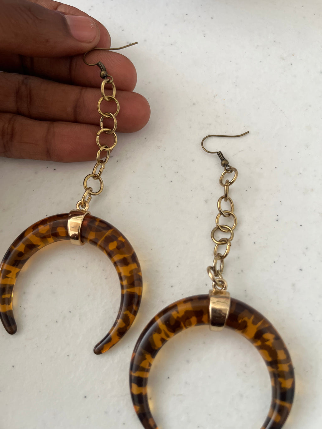 Earrings with chain finish - R120.00